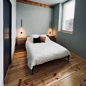 Elegant Et Moderne Foix
