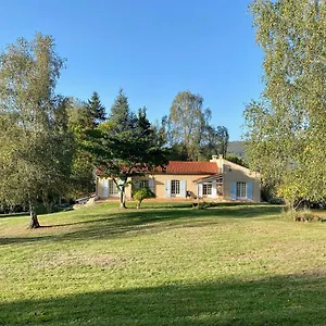 150m2 Dans Tres Grand Parc Arbore Foix