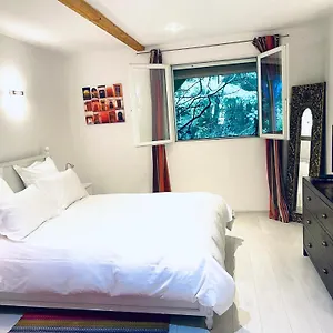 chambre-spacieuse-au-calme-entre-annecy-et-geneve.hotels-rhonealpes.com/